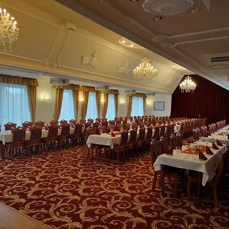 Hotel Korona Wellness, Rendezveny Es Borszalloda-3